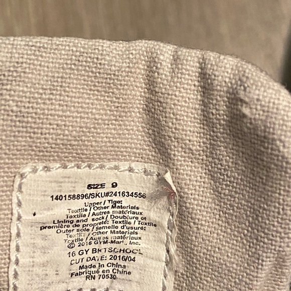 Girls Gymboree glittery silver high top. Size. 9 - Picture 5 of 9